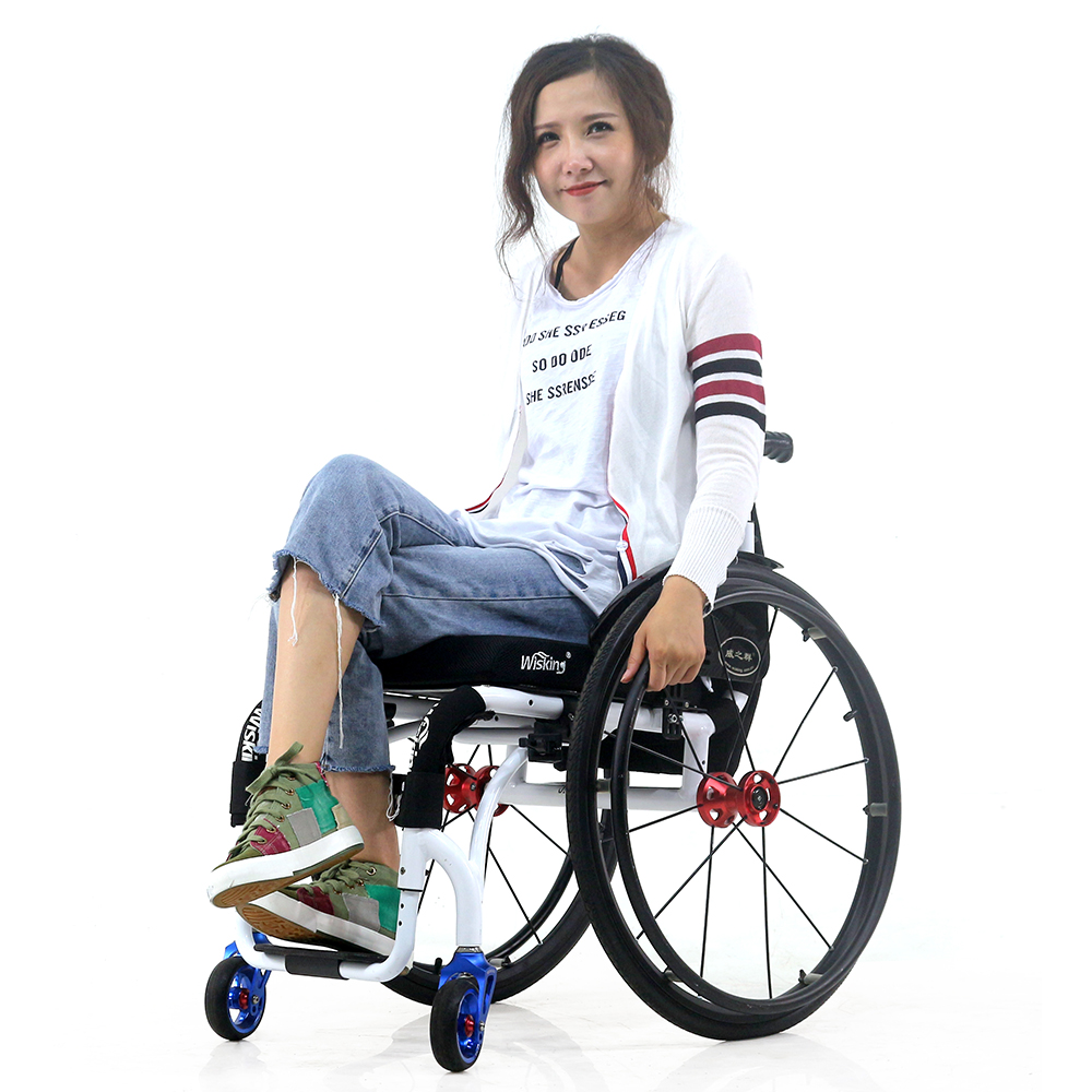 Silla de ruedas activa portátil ligera de la aleación de aluminio de los deportes de ocio para las personas discapacitadas